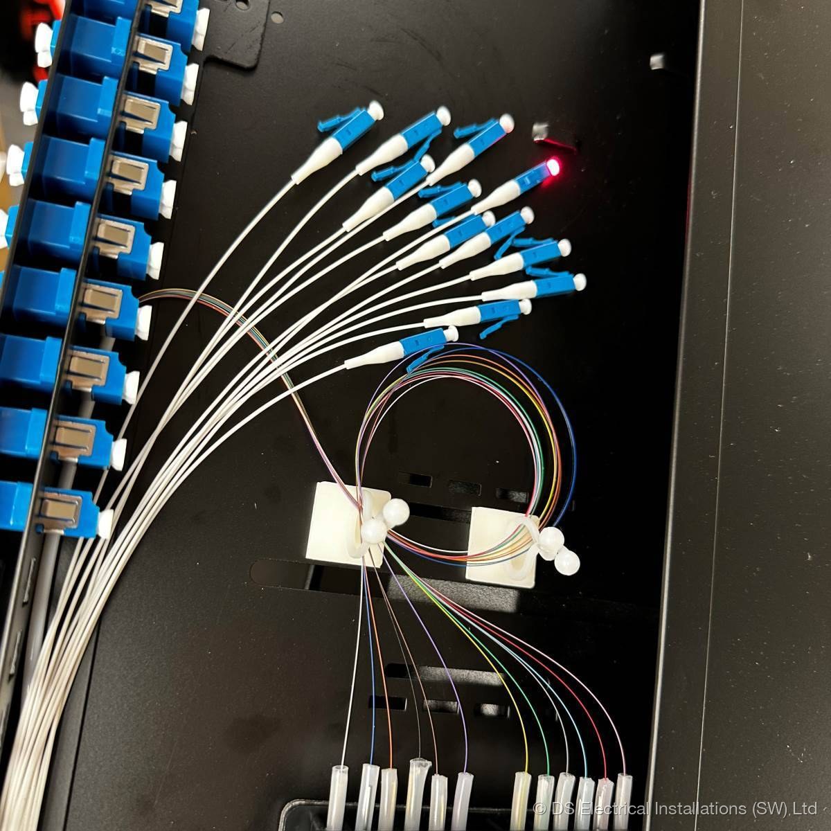 Fibre patch panel