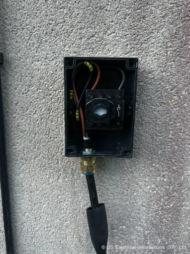 Tidy cable runs