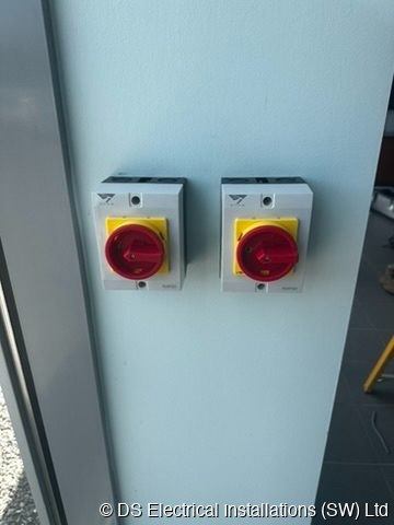 Twin rotary isolators